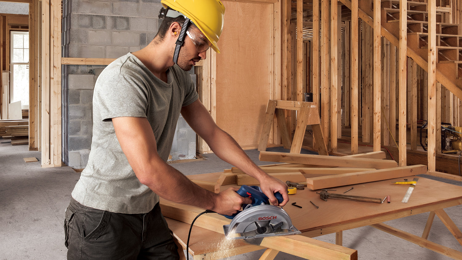 Hand-Held Circular Saw GKS 140 Professional - Advanced Solutions Tools II حلول متقدمة للعدد