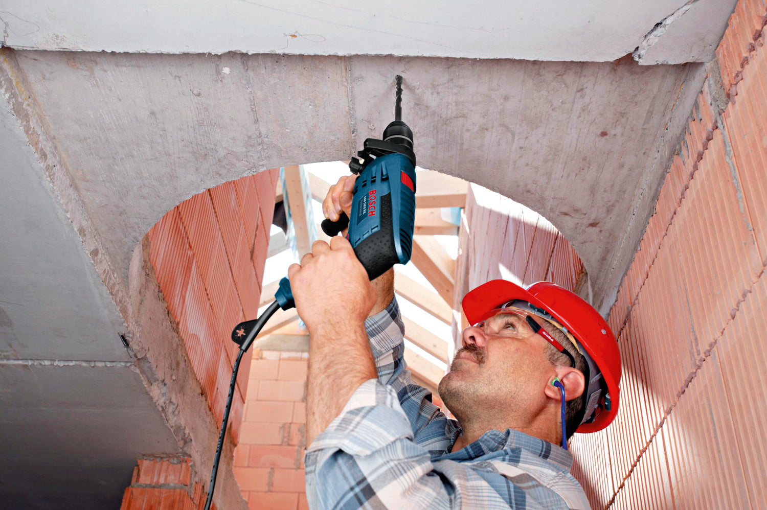 Impact Drill GSB 16 RE Professional - Advanced Solutions Tools II حلول متقدمة للعدد