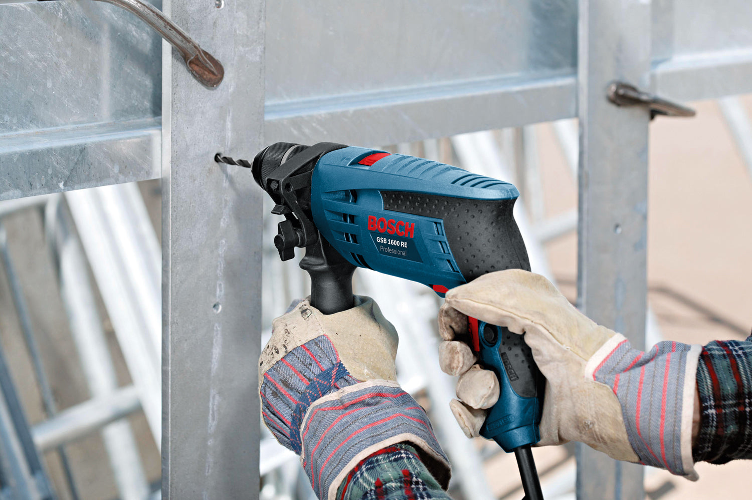 Impact Drill GSB 16 RE Professional - Advanced Solutions Tools II حلول متقدمة للعدد