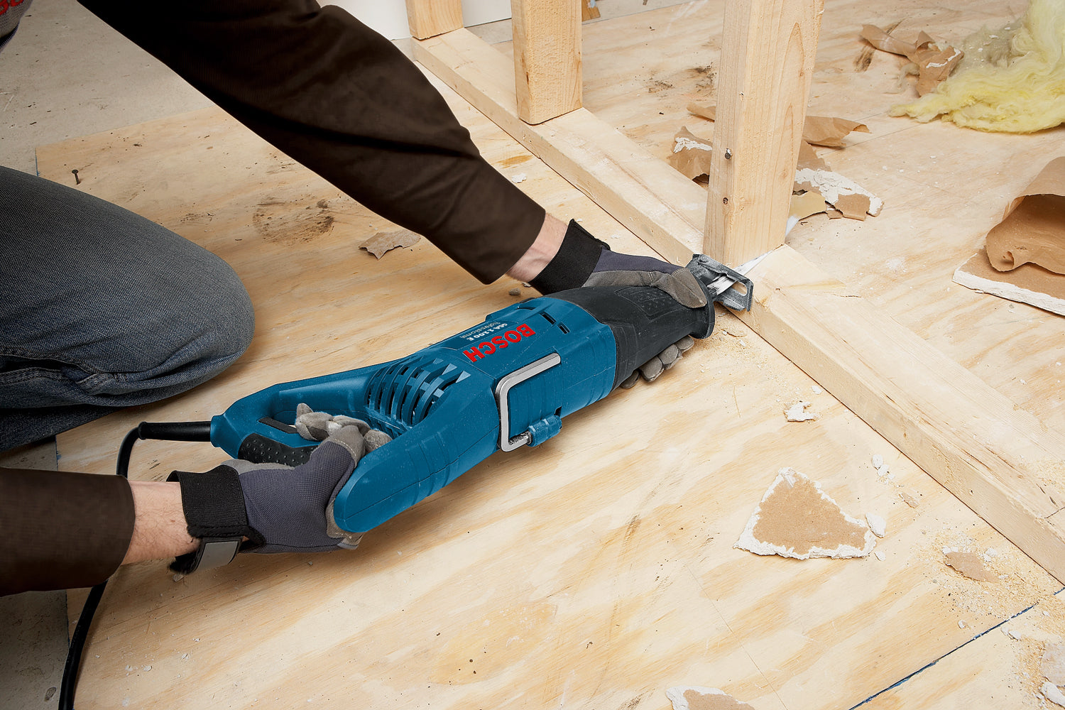 Reciprocating Saw GSA 1100 E Professional - Advanced Solutions Tools II حلول متقدمة للعدد