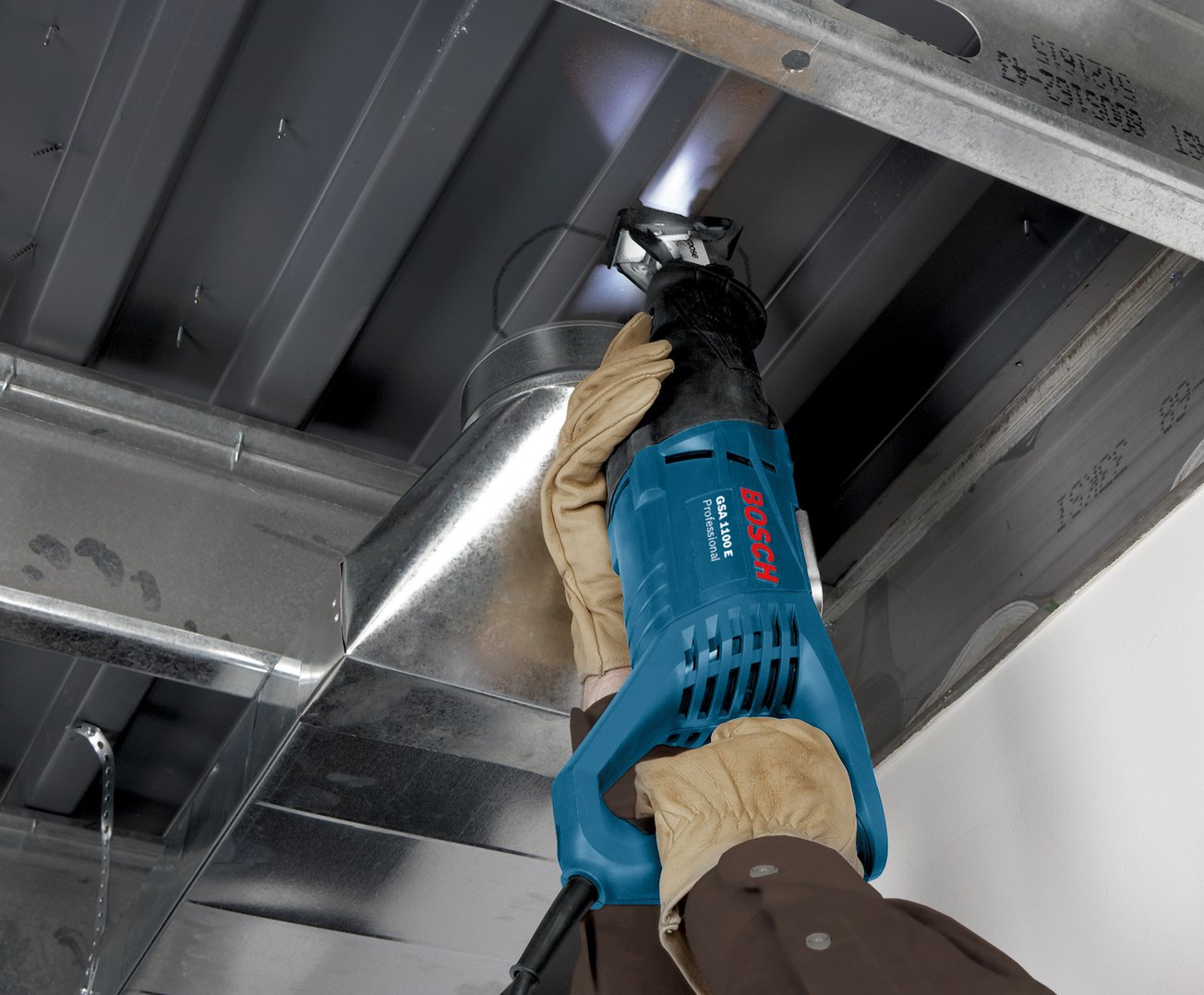 Reciprocating Saw GSA 1100 E Professional - Advanced Solutions Tools II حلول متقدمة للعدد